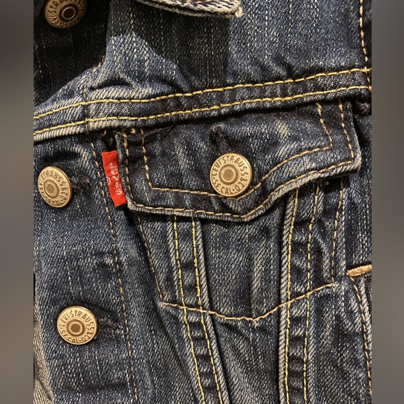 Toddler Levi’s denim jacket 2T jean jacket - Picture 6 of 6